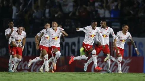 Bragantino celebra su sufrida clasificación en la Copa Libertadores
