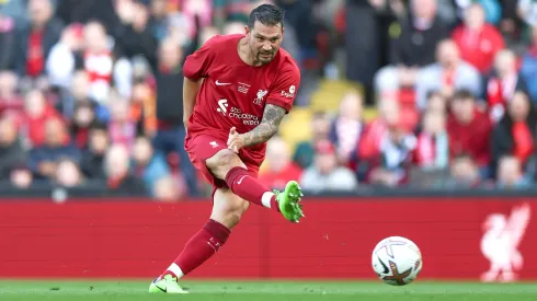 Mark González representará a Chile en duelo de leyendas del Liverpool.
