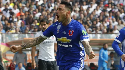 ¡Sabe! Pinigol le tira toda la presión del Superclásico a Colo Colo.
