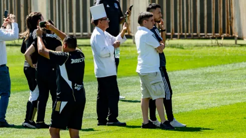 El cocinero de Colo Colo que disfrutó la previa del Superclásico.

