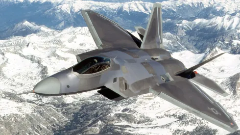 ¿Cómo es el F-22 Raptor que estará en la FIDAE 2024?
