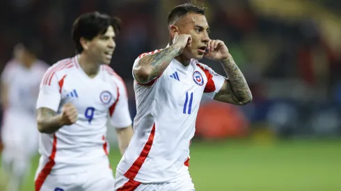 ¡Cómo te extrañamos! Vargas vuelve a La Roja y demora 19 minutos en marcar un golazo.
