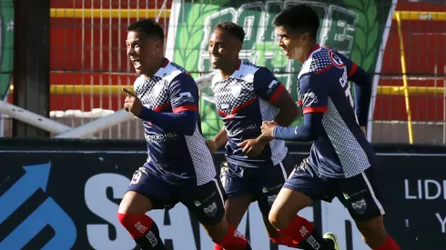 Deportes Recoleta es el nuevo puntero de la Primera B.
