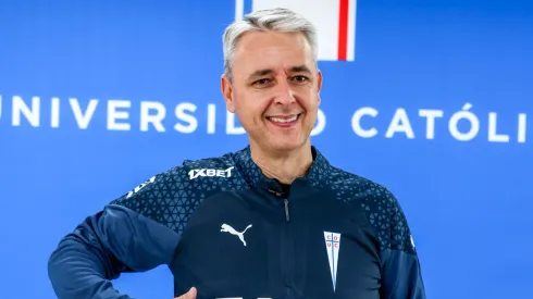 Tiago Nunes vivió su primer día como DT de la UC.
