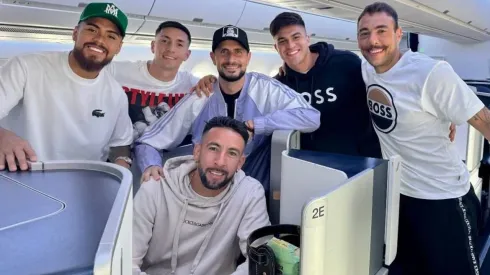 Los jugadores que militan en Argentina en su viaje a Buenos Aires.
