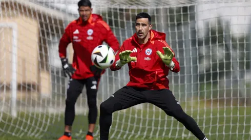 Guarello busca bajo el agua por la doble titularidad de Bravo en la selección.
