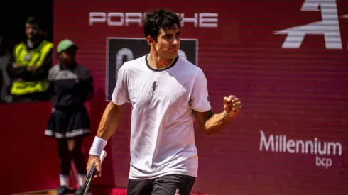 Cristian Garin disputa la semifinal del ATP de Estoril.
