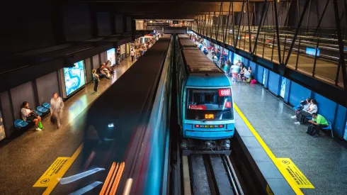 Metro anuncia cambio de horario por Corrida Gana Santiago
