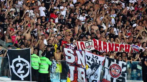El mal comportamiento de los hinchas albos otra vez se hizo notar.

