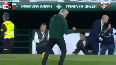 El festejo de Pellegrini tras romper la racha de derrotas con el Betis.
