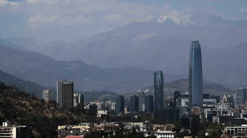 ¿Vuelve a llover? Mira el pronóstico del tiempo en Santiago
