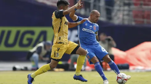 Marcelo Díaz no tendrá problemas para jugar ante Palestino.
