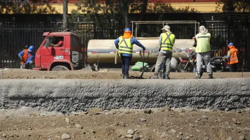 Ley aplica para trabajadores con contrato.
