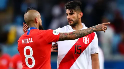 Carlos Zambrano y Arturo Vidal volverán a reencontrarse en una cancha.
