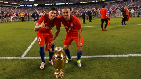Francisco Silva junto a Nicolás Castillo en la celebración de la Copa América Centenario.
