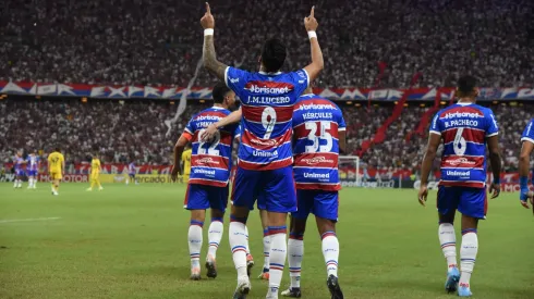 El Gato rompe las redes con Fortaleza ante Boca Juniors en Copa Sudamericana.
