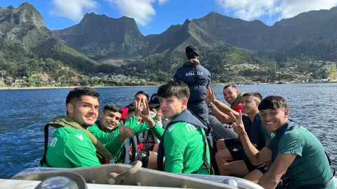 Los más jóvenes del plantel de Wanderers han disfrutado de Juan Fernández.
