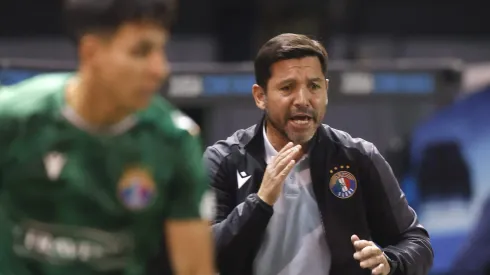 Francisco Arrué vive su segundo ciclo como DT del Audax Italiano. 
