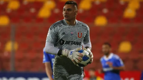 Cristóbal Campos salió con polémica de la U.
