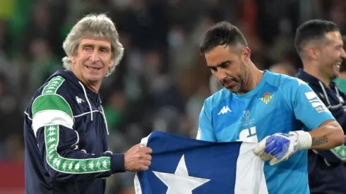 Claudio Bravo y Manuel Pellegrini separarán sus caminos tras esta temporada en Betis.
