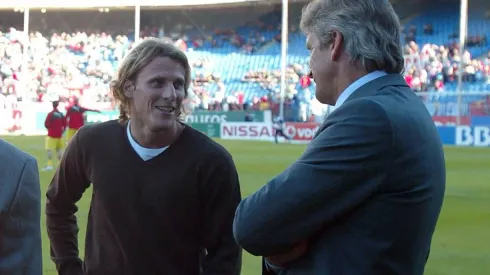 Manuel Pellegrini dirigió a Diego Forlán en el Villarreal, donde sufrieron un trauma en Champions.
