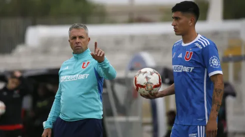 Gustavo Álvarez apela a la humildad de su plantel por el objetivo.
