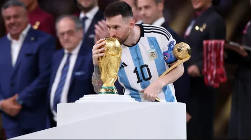 El Tigre Gareca pretende ver a Messi en el Mundial 2026. 
