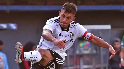 El Vicho Pizarro debe renovar su contrato para seguir en Colo Colo.
