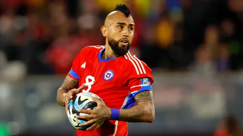 Vidal otra vez tendrá que ver por la TV a la selección chilena.
