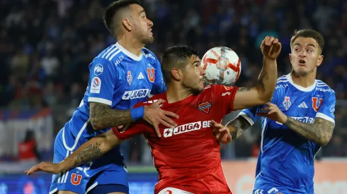 La U necesita potenciar con un nuevo defensor a Zaldivia y Calderón.
