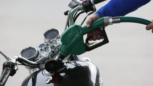 Revisa si variará el precio de los combustibles esta semana.
