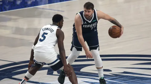 Timberwolves y Mavericks disputan el juego 5.
