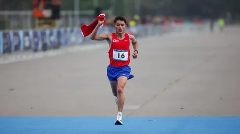 El maratonista Hugo Catrileo ratifica su lugar en París 2024.
