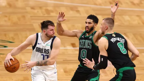 Los Celtics ganaron los dos primeros partidos en Boston.
