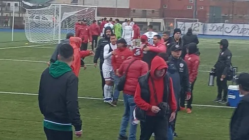 Hinchas de Unión La Calera protagonizaron incidentes al final del partido por Copa Chile.
