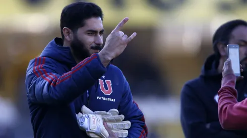 El arquero calienta el duelo de la U con San Antonio Unido.
