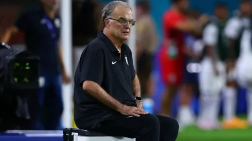 Marcelo Bielsa se suma a la lista de técnicos castigados por Conmebol en Copa América.
