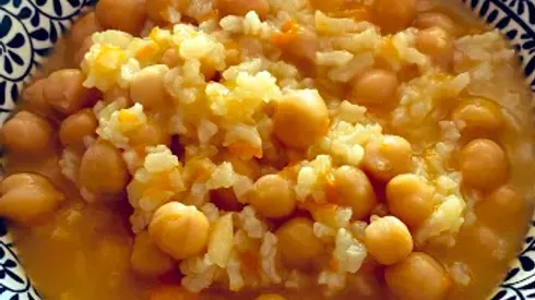 Receta de garbanzos para el almuerzo.
