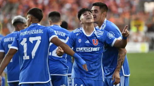 "Me quedo", dijo Marcelo Morales ante la insistncia de los hinchas azules.
