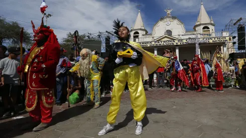 La Tirana, 16 de Julio del 2023.<br />
Miles de personas entre peregrinos, danzantes y musicos, visitan, bailan e interpretan para honrar a la Virgen del Carmen de La Tirana, Chinita del Tamarugal en su festividad. Dicha celebracion vuelve tras tres años a raiz de la pandemia sanitaria. Alex Díaz/Aton Chile
