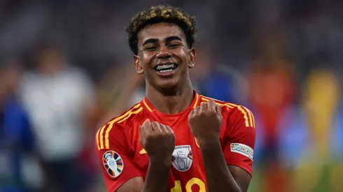 El joven jugador de 16 años respondió con todo contra Francia 
