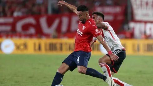 Independiente amenaza a Mauricio Isla para que defina su futuro.
