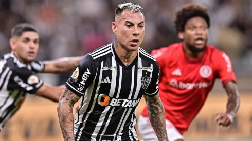 Eduardo Vargas termina contrato con Atlético Mineiro en diciembre.
