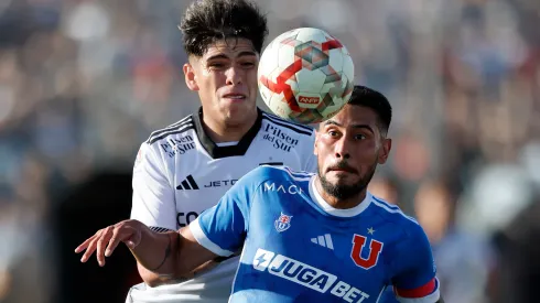 Emmanuel Ojeda recibe la marca de Carlos Palacios. 
