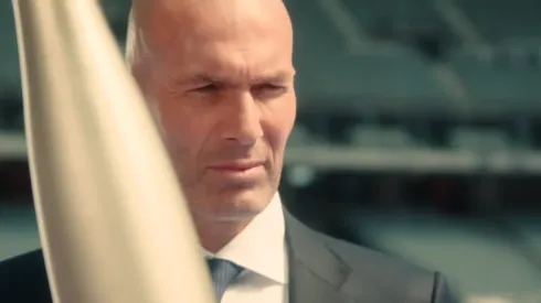 Zinedine Zidane mostró su faceta de actor en el comienzo de París 2024.
