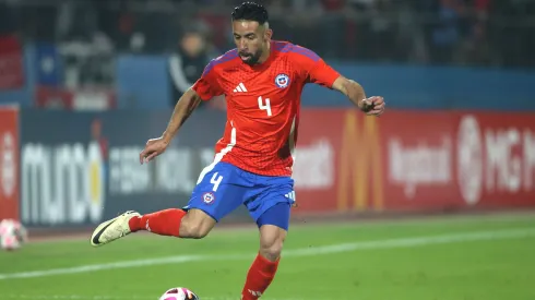 Mauricio Isla puede definir hoy su llegada a Colo Colo
