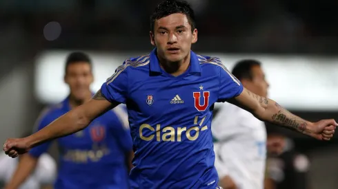 Charles Aránguiz regresa a Universidad de Chile.
