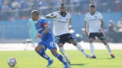 Arturo Vidal no tuvo un buen día en el Superclásico.
