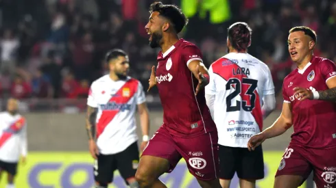 Deportes La Serena aumenta su distancia con los escoltas en la cima de Primera B.
