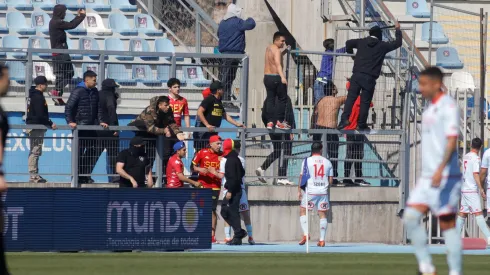 Un grupo de forofos hispanos iniciaron el ataque a los de Audax en Rancagua.
